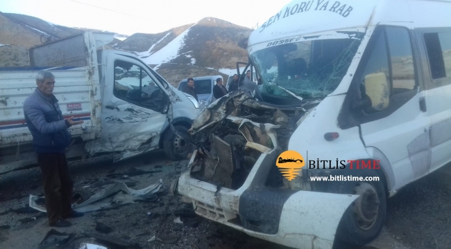 Bitlis Mutki'de Feci Kaza! 4 Yaralı