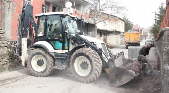 Bitlis'te Karlar Ve Çöpler Ayrıştırılıyor 