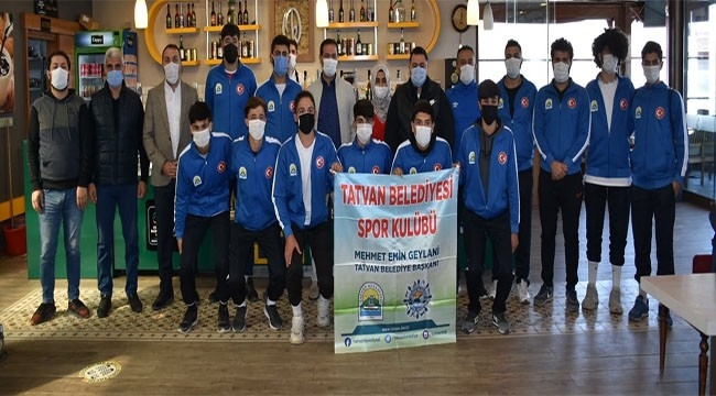 Tatvan Belediyesi Hentbol Takımı 2. Lige Yükselme Maçlarına Katılacak