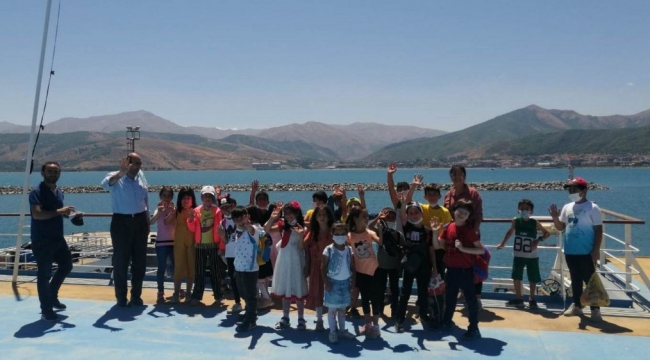 Tatvan İstasyon İlkokulu Öğrencileri 'Telafide Bende Varım' Etkinliği Kapsamında Gezi Düzenledi