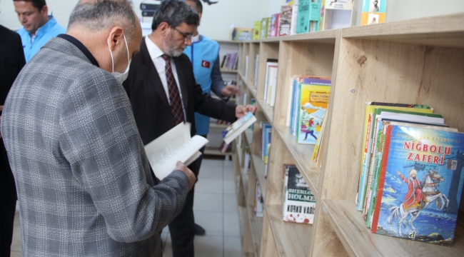 Bitlis'te İlk Gönül Kütüphanesi Kuruldu