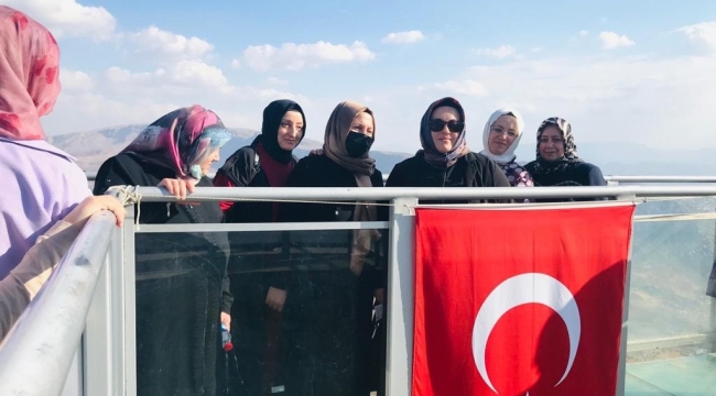 Bitlis Belediyesi Kadınlara Yönelik Gezi Programı Düzenledi