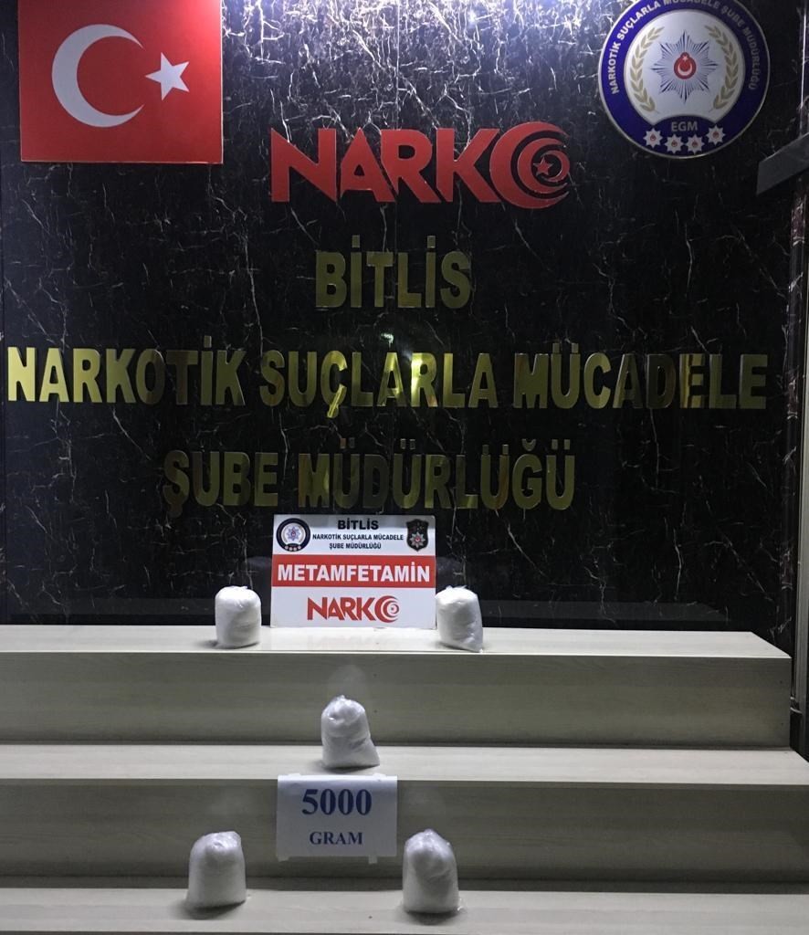 Bitlis'te 5 Kg Metamfetamin Ele Geçirildi