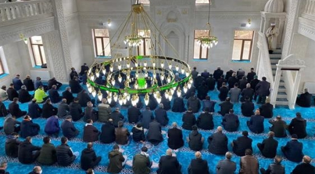Tatvan'da Karataş Cami İbadete Açıldı
