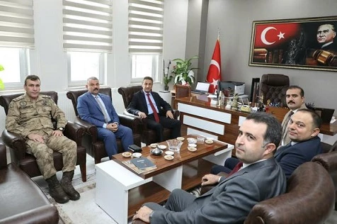 Bitlis Valisi Tatvan'ı Ziyaret Etti