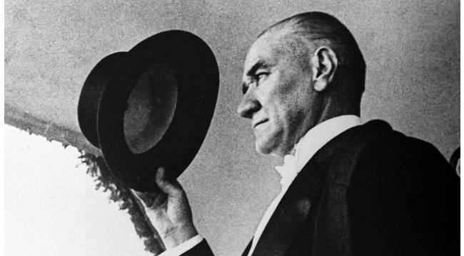 10 Kasım 1938 Ulu Önder Mustafa Kemal Atatürk'ün SADECE BEDENEN aramızdan ayrılışını saygıyla anıyoruz 