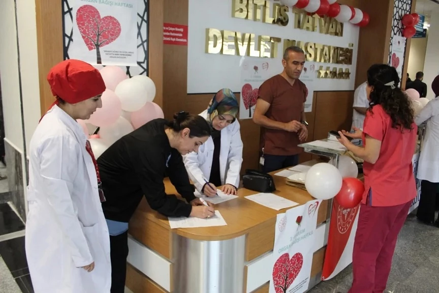 Bitlis-Tatvan Devlet Hastanesi'nde " Organ Bağışı Haftası" Düzenlendi 