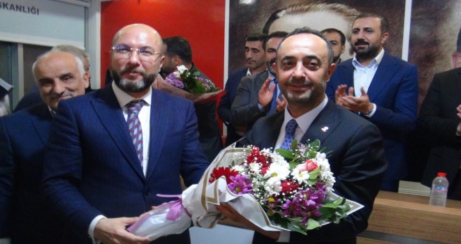 Ak Parti Tatvan İlçe Başkanlığı'na Erhan Ayaz Atandı
