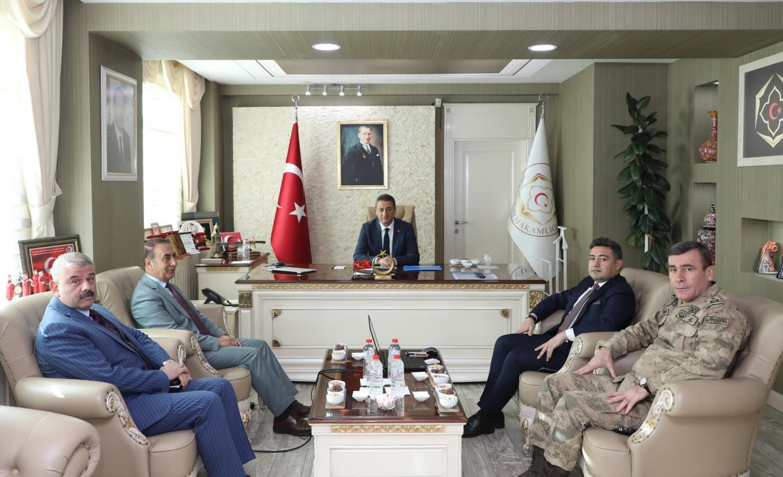 Bitlis Valisi Erol Karaömeroğlu'ndan Hizan'a ziyaret