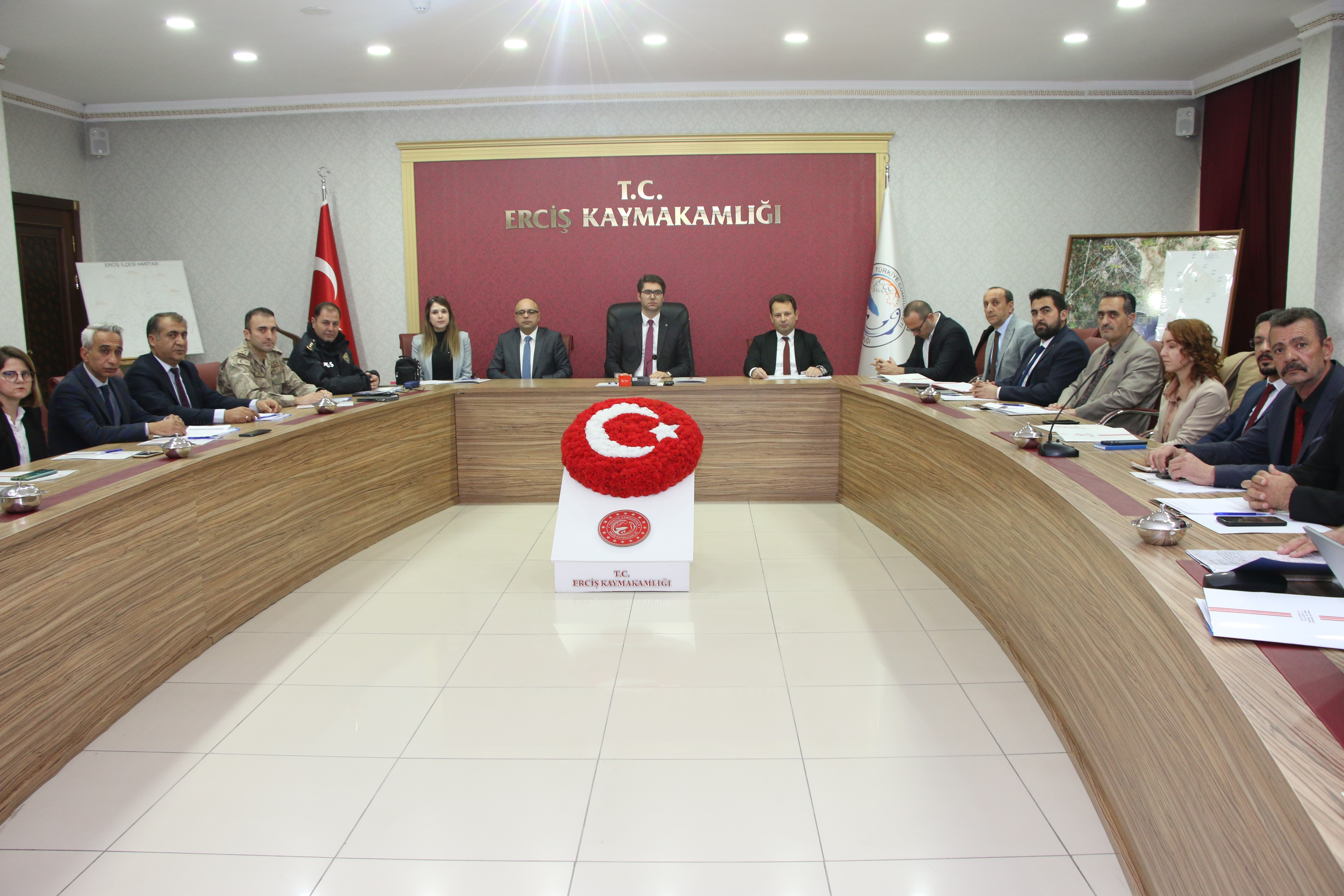 Erciş'te "Aile İçi ve Kadına Yönelik Şiddetle Mücadele Koordinasyon Toplantısı" yapıldı