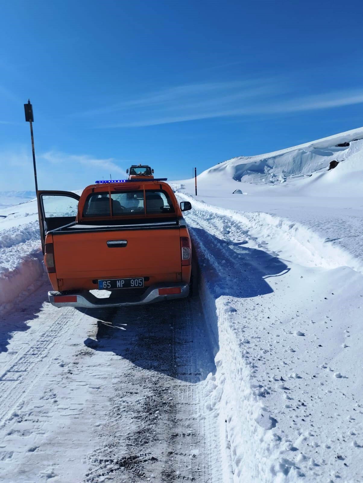 Van'da karla mücadele çalışmaları