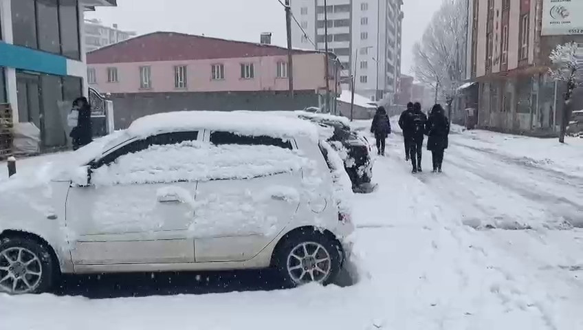 Ağrı - Patnos'ta kar tatili