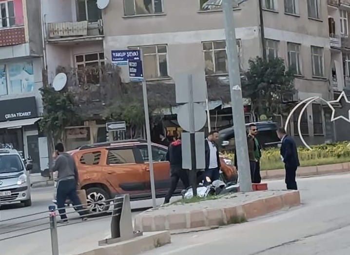 Elazığ'da otomobil motosiklete çarptı:1 yaralı